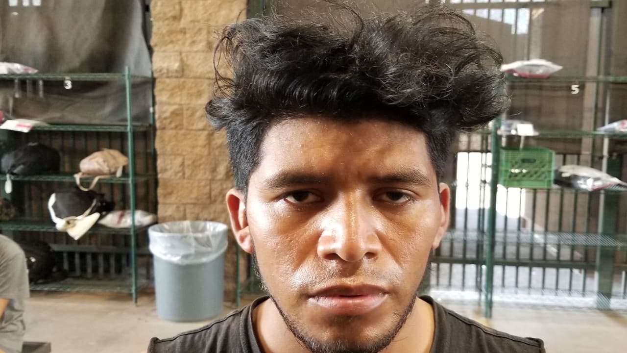 Agentes de la Patrulla Fronteriza de la estación Casa Grande detuvieron a Martín Nolasco Díaz, de 29 años, el inmigrante guatemalteco había sido condenado en 2012 por violación en Chattooga County, Georgia.
