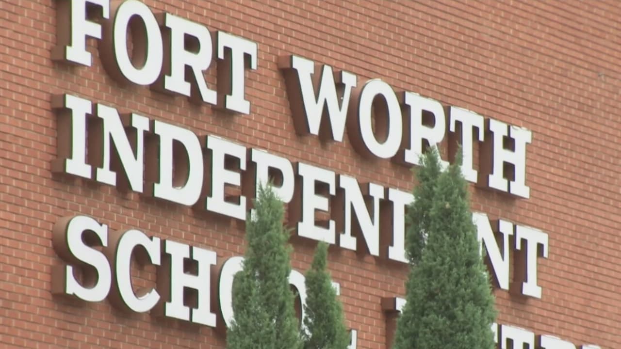 Distrito Escolar de Fort Worth forma alianza con Texas Health Resources para vacunar a su personal contra el coronavirus