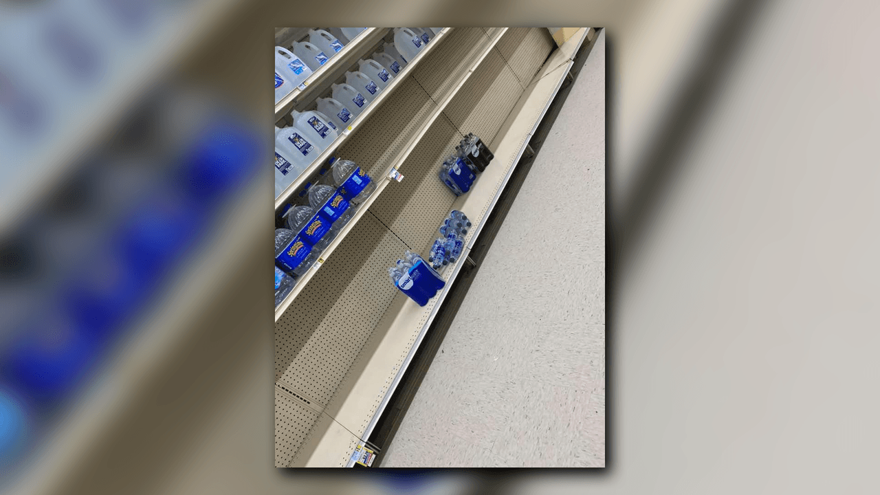 El impacto que ha generado la propagación del coronavirus en el estado, compradores abarrotaron los supermercados en varios condados del estado. Anaqueles de algunos productos lucen vacios en