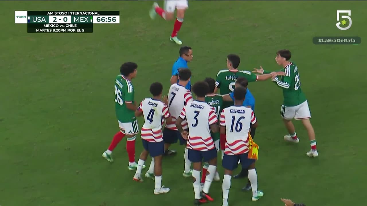 ¡Mateo Chávez se va expulsado! México se queda con diez tras manotazo al contrario