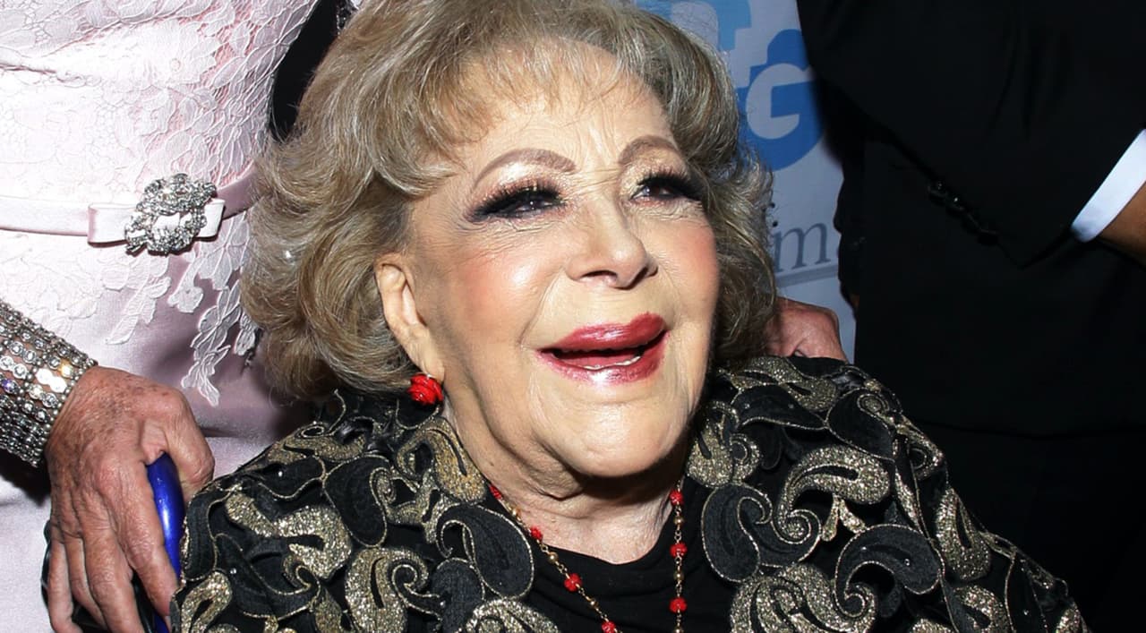 Silvia Pinal mejora: ya dejó área para pacientes covid-19 y "empezaron a retirarle el oxígeno"