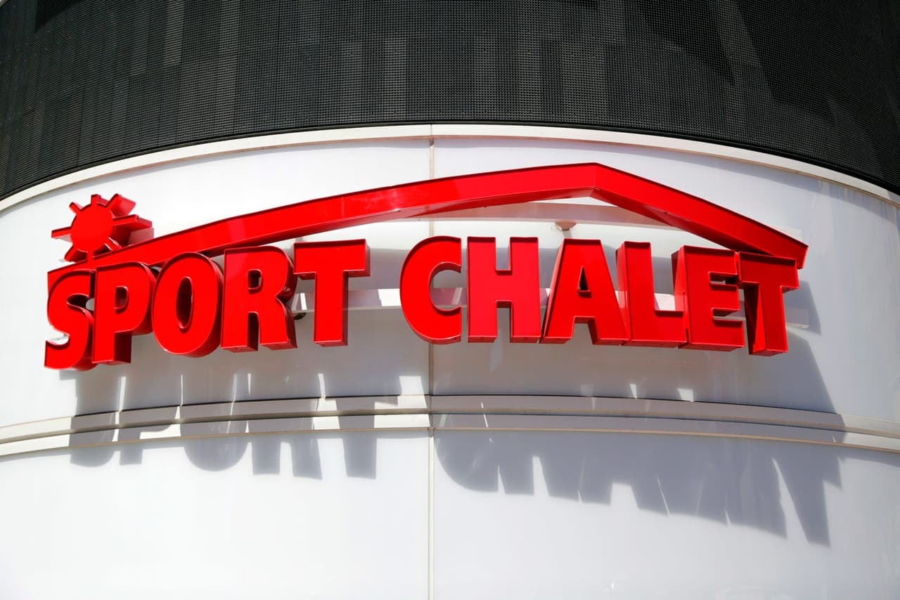 <b>Sport Chalet</b> que abrió por primera vez en 1959, cerró abruptamente todas sus tiendas en 2016.