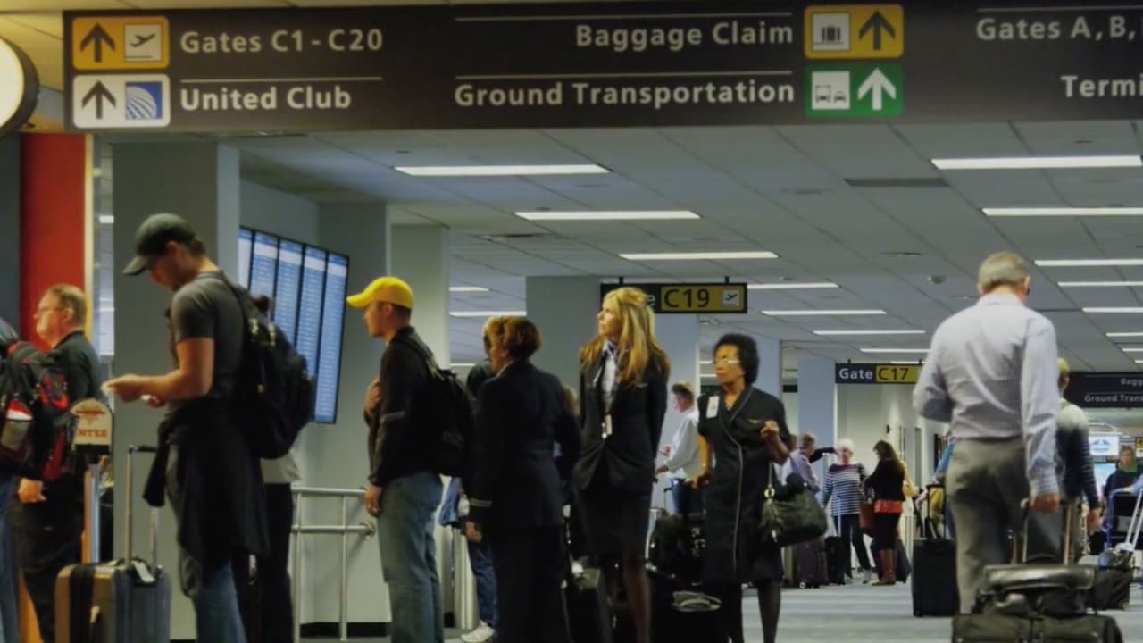 ¿ICE detuvo a personas que venían de Raleigh en el aeropuerto de Atlanta? Esto es lo que se sabe