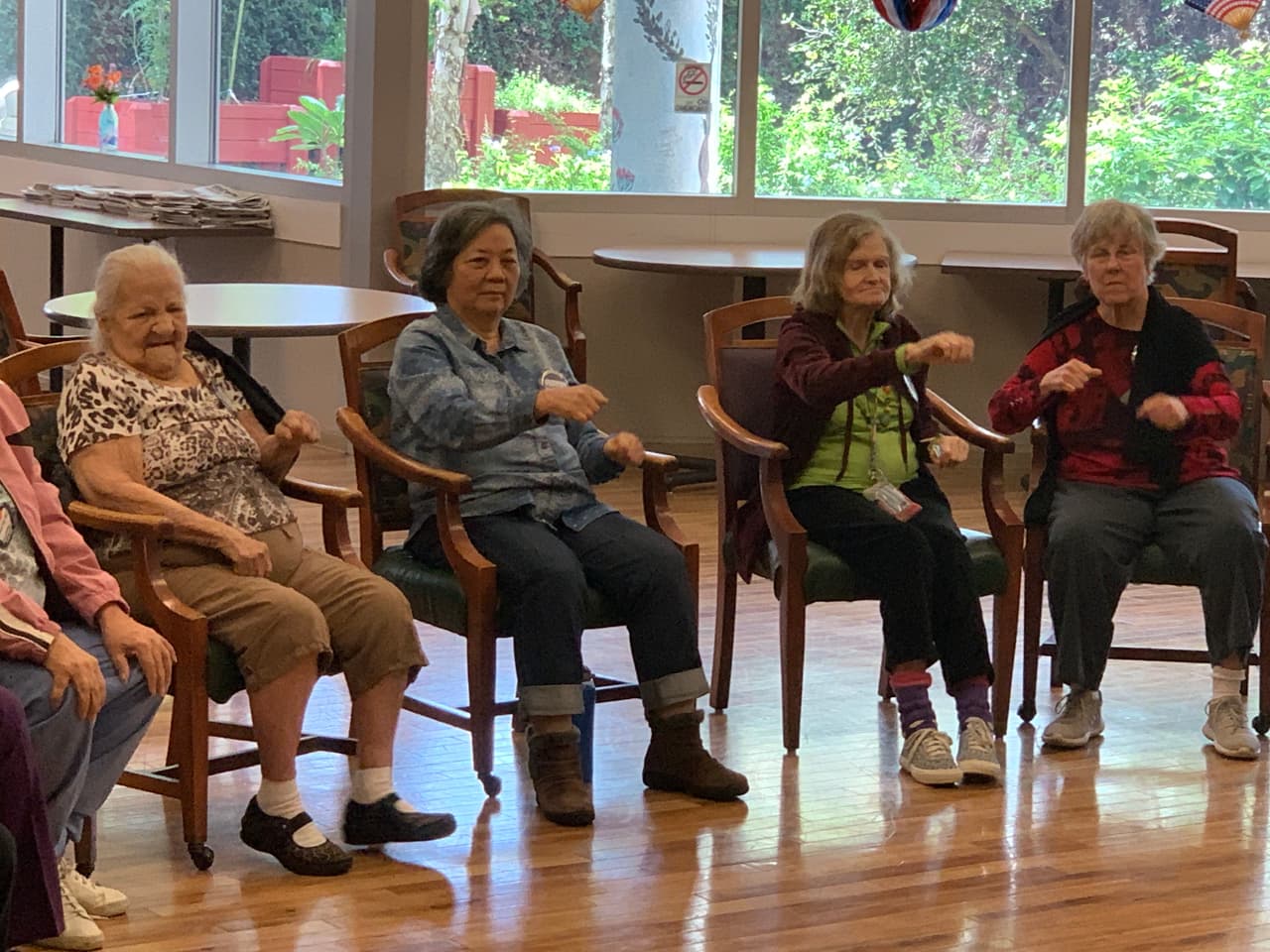 El centro atiende a 65 personas con demencia por día. Ahí se quedan al cuidado de especialistas mientras los familiares de los pacientes trabajan o realizan sus labores cotidianas.