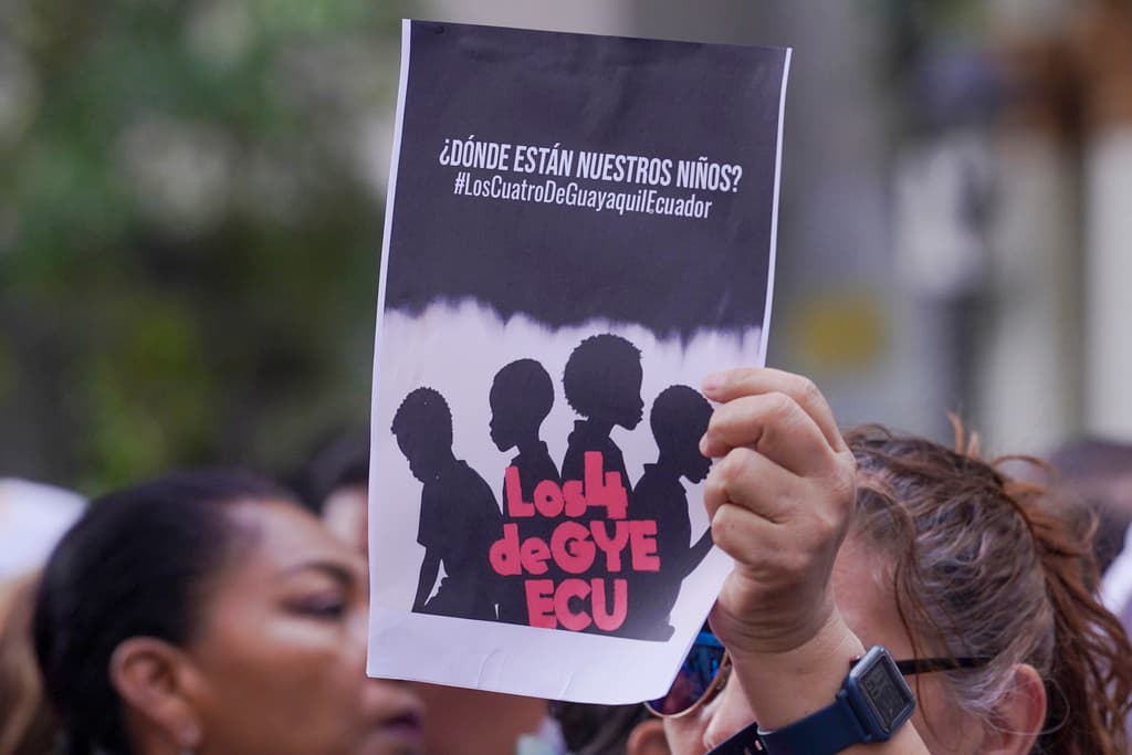 Confirman que restos calcinados son de los de 4 menores desaparecidos en Ecuador