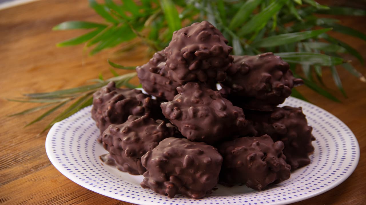 Bites de helado de plátano con chocolate