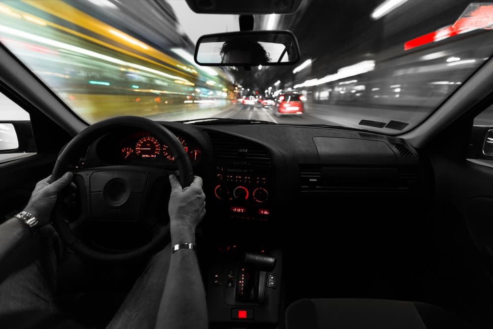 Eres un excelente conductor, con muy buenos reflejos y generalmente no te gusta ceder el control a otra persona cuando puedes tú manejar. 
<br>