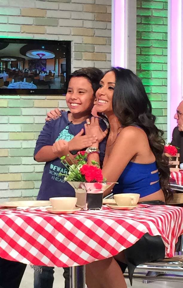 ¡Qué ternurita! Parece que a Cynthia le encantan los niños.