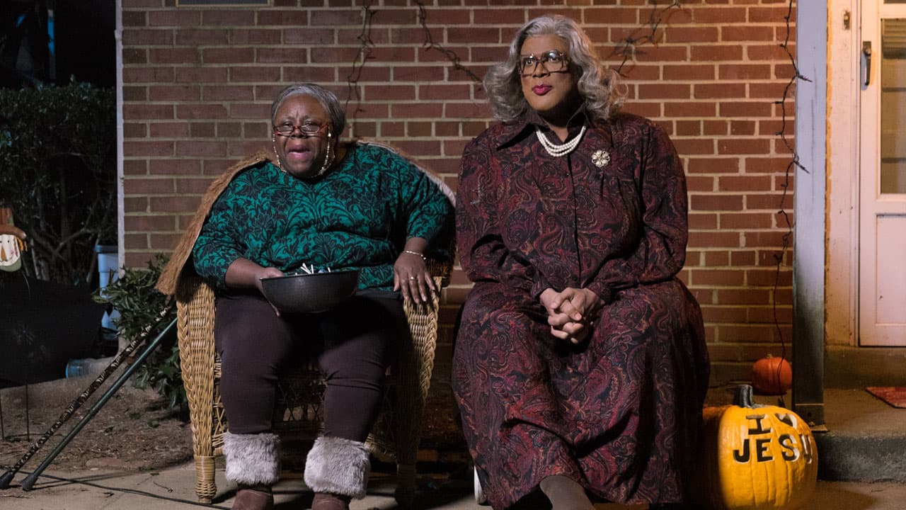 <b>PEOR ACTRIZ</b>
<br>Megan Fox, 
<i>Teenage Mutant Ninja Turtles: Out of the Shadows</i>
<br>Tyler Perry, 
<i>BOO! A Medea Halloween</i>
<br>Julia Roberts, 
<i>Mother's Day </i>