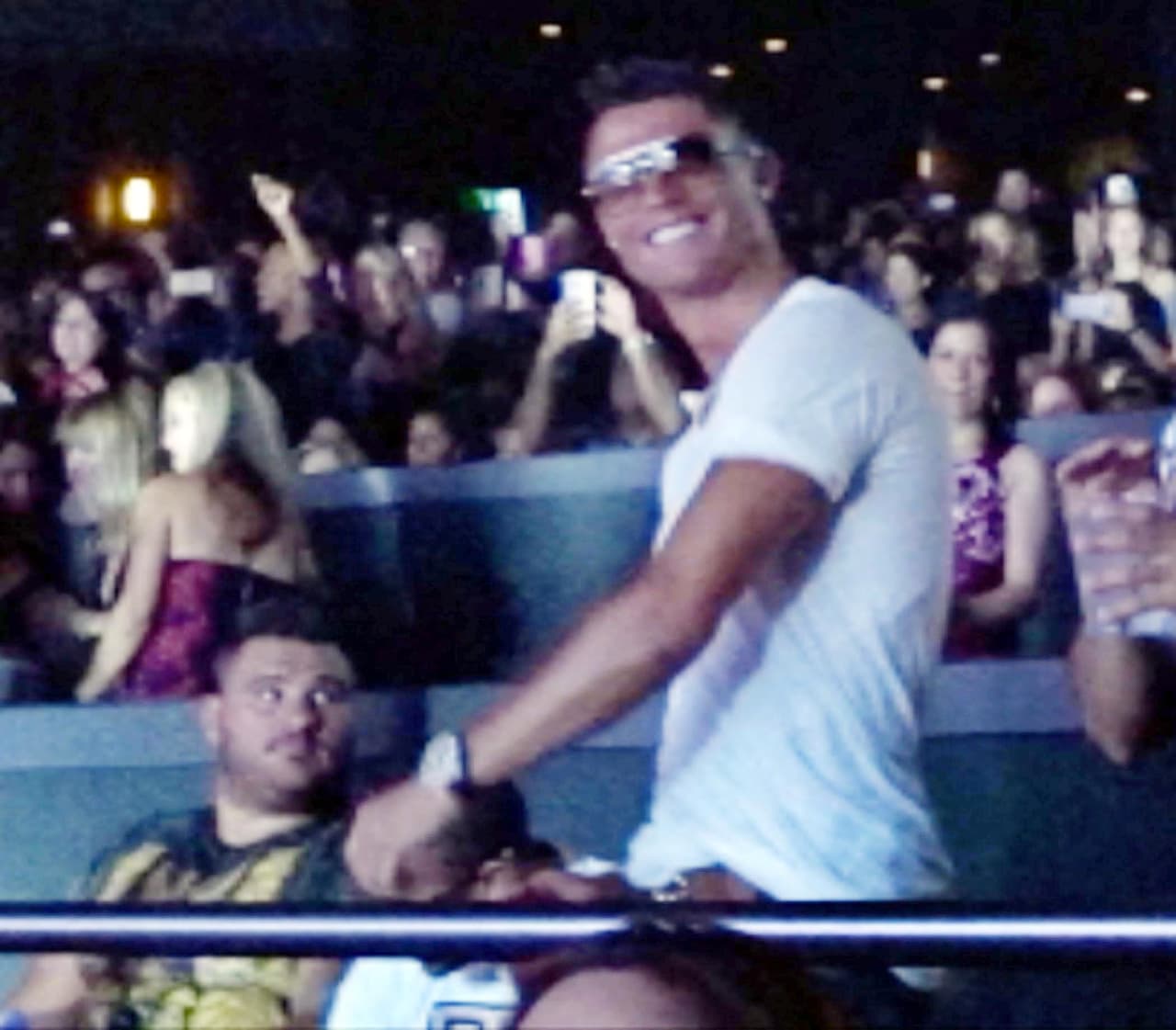 Durante su visita a Las Vegas, Cristiano Ronaldo no se podía perder el concierto de Jennifer López.