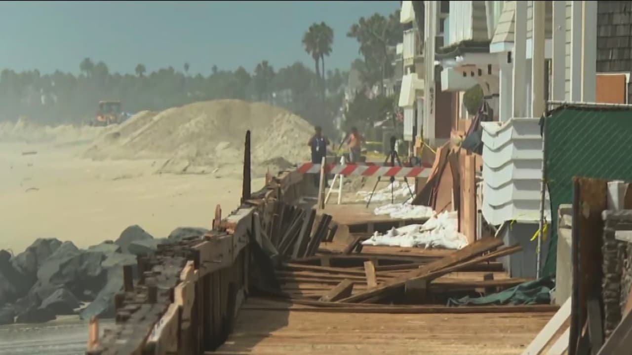 Imágenes de las inundaciones y la destrucción causada por el alto oleaje en Long Beach: "Muy triste"