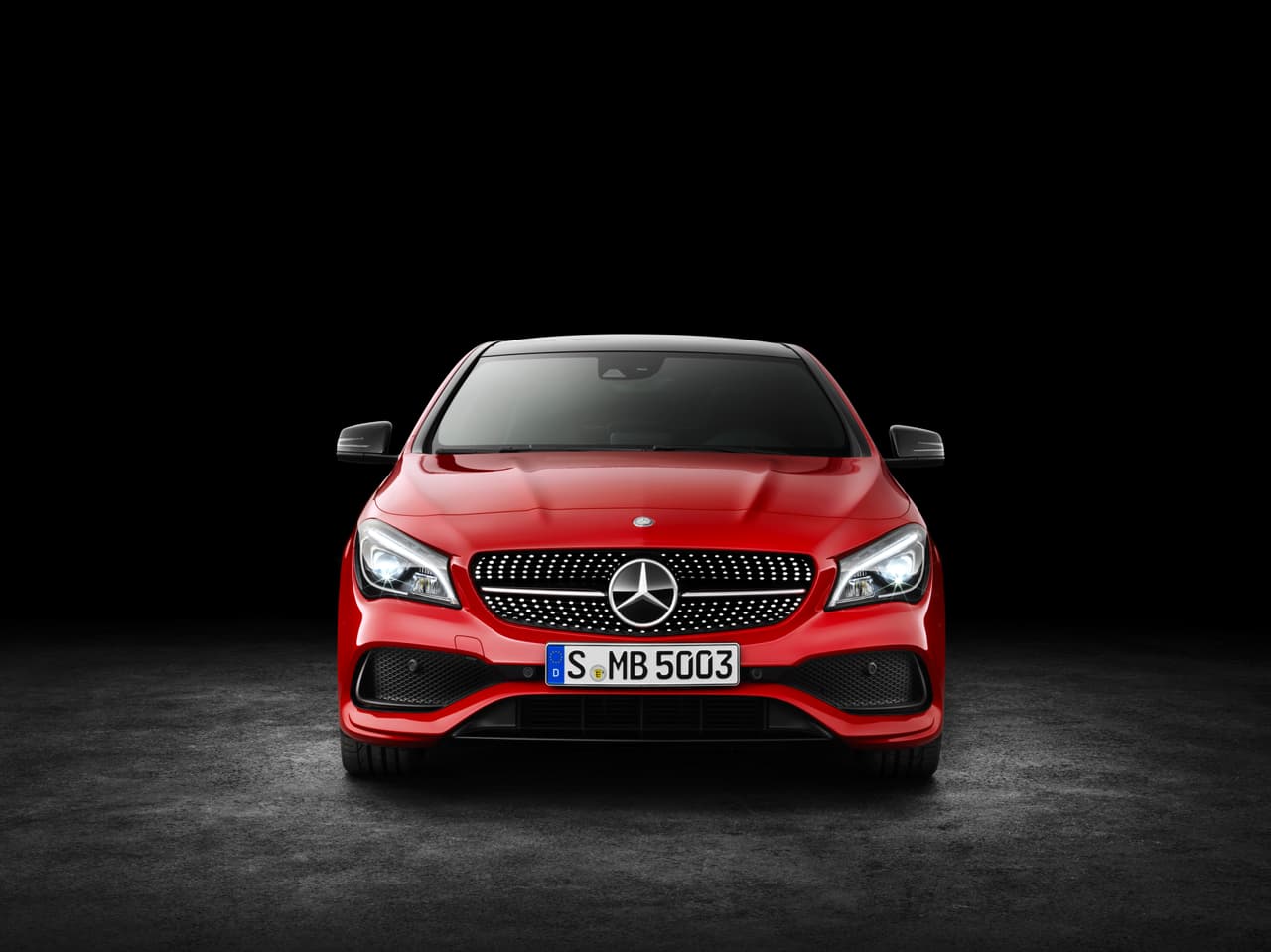 La parrilla de diamantes regresa en el rediseño del Mercedes-Benz CLA 2017