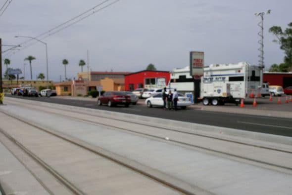 El sospechoso aterrorizó a toda la ciudad de Mesa con una serie de tiroteos que dejó un muerto y cinco heridos. Estas fotos son de una de las escenas del crimen.