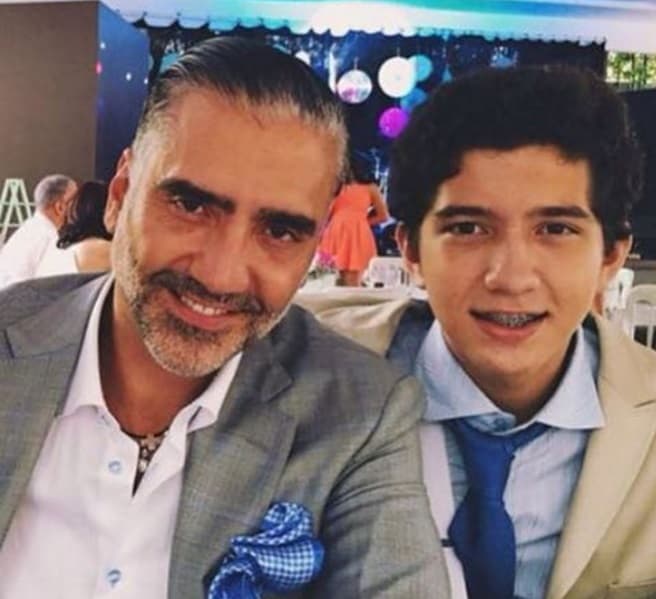 Aunque no quiso volver a casarse, mantuvo una relación con la actriz colombiana Ximena Díaz, de donde nacieron sus hijos Emiliano (20 años) y Valentina (18).
<br>