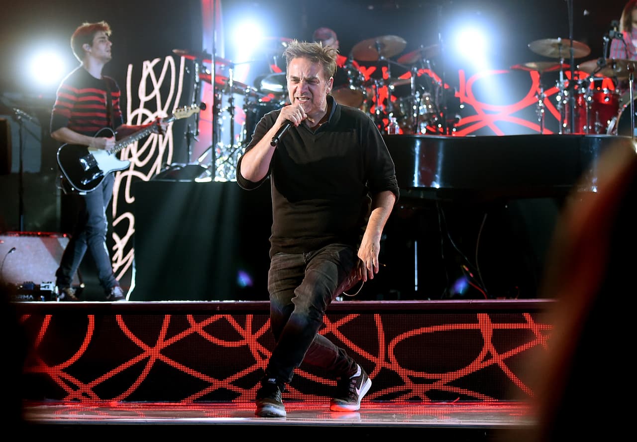 Los Fabulosos Cadillacs se llevaron a casa dos Latin GRAMMY. Uno por Mejor Álbum de Rock ('La salvación de Solo y Juan') y Mejor Canción de Rock ('La tormenta').