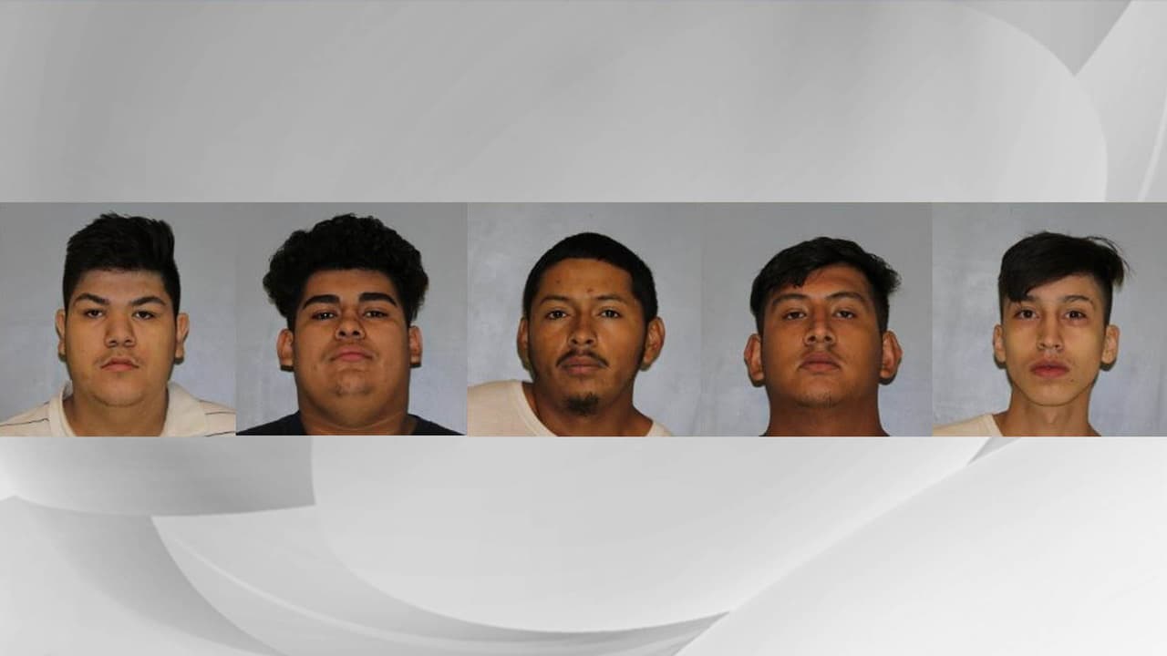 Las autoridades publicaron este jueves las fotografías de los nuevos sospechosos presuntamente implicados en la muerte de un oficial de la oficina del alguacil del condado de Hall, en Georgia.