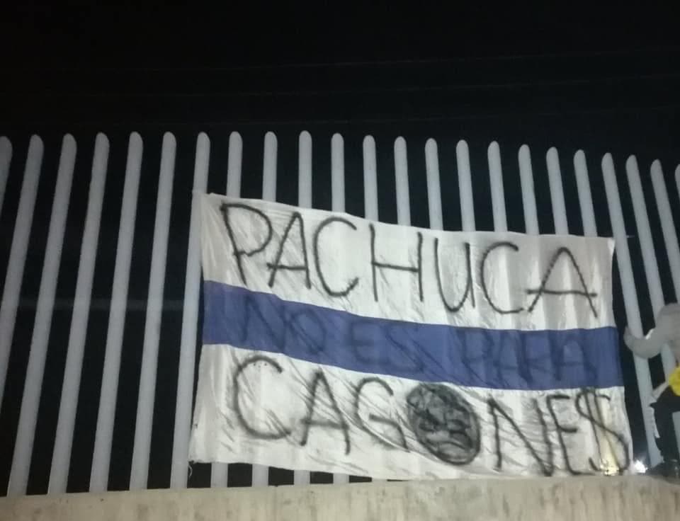 Mantas alrededor del Estadio Hidalgo piden cambio a la directiva, pues se encuentran en último lugar de la tabla de la Liga MX. Ya es la fecha 6 del torneo Clausura 2021 y los 'Tuzos' no han visto la victoria, acumulan 2 puntos de los 18 posibles y sólo tienen dos goles anotados.