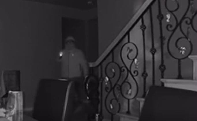 El aumento de crímenes en ciudad de Nueva York también se vio impactado por la fuerte alza de allanamientos de morada: 40% (1,326 frente a 947). 
<br>