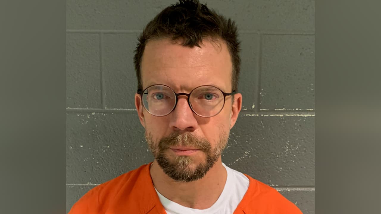 Posponen revisión de fianza del exalcalde de College Park, acusado de pornografía infantil