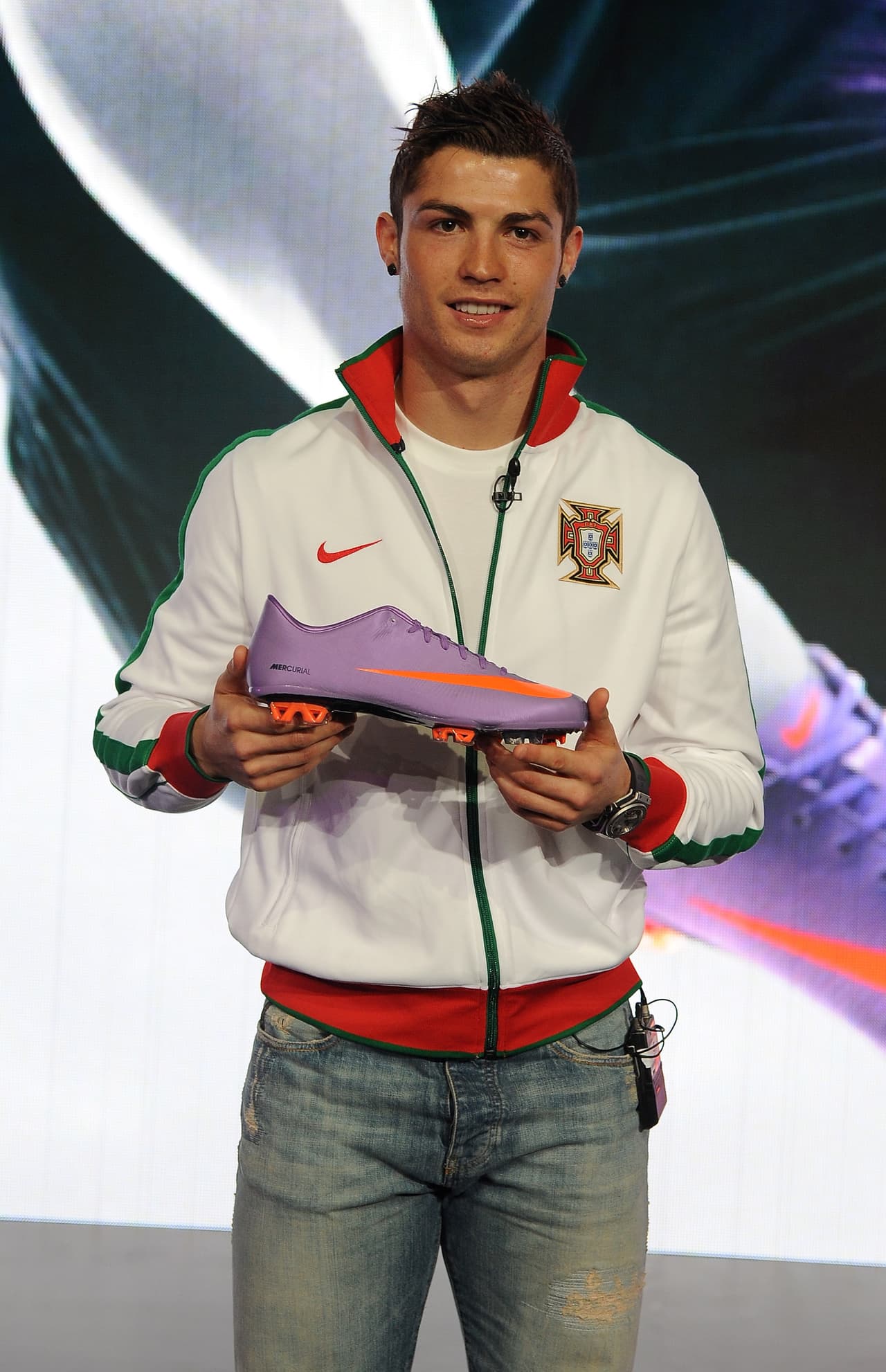Previo a la Copa del Mundo de Sudáfrica 2010, Nike lanzó la versión 'Nike Mercurial Vapor Superfly II', botines especiales para el portugués.