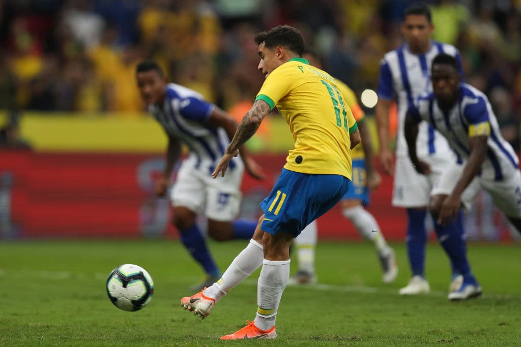 Thiago Silva colocó el segundo de la verdeamarela a los 13 minutos. Philippe Coutinho (foto) puso el tercer gol, de penalti, a los 37 minutos.