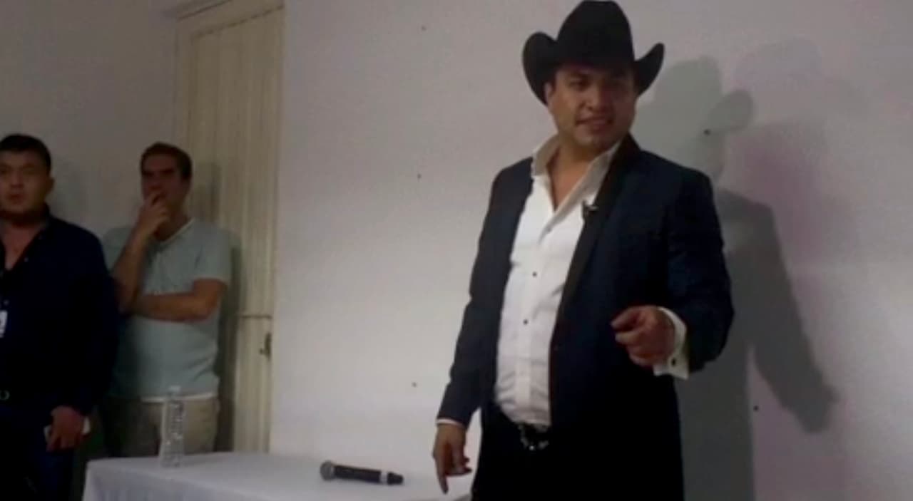 Reaparece Julión Álvarez y confiesa: “Lo que más me duele es ver a mis padres preocupados”