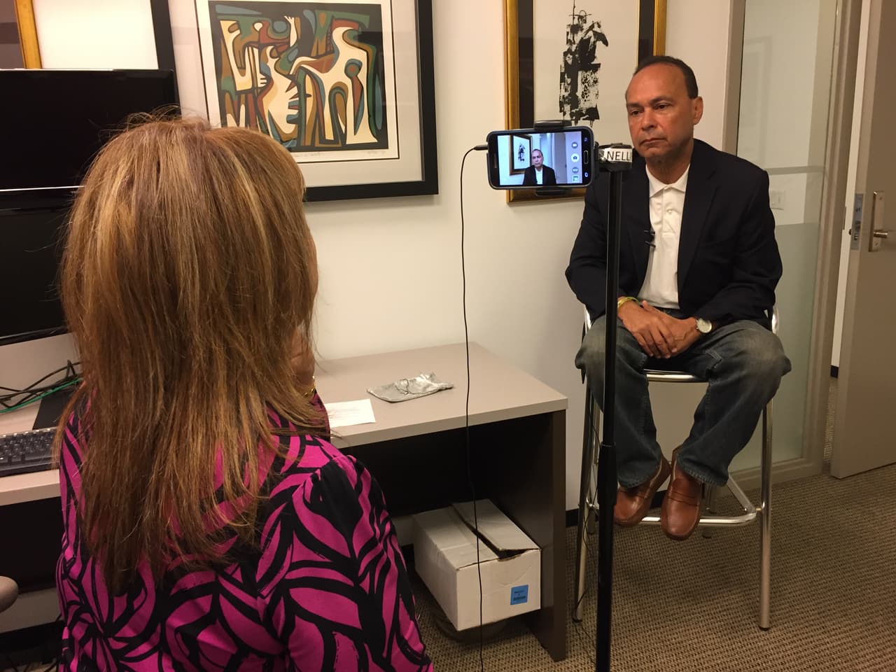 El congresista Luis Gutiérrez, quien es demócrata y apoya la independencia para Puerto Rico, explica la razón por la que presentó un proyecto pidiendo la soberanía para la isla y da su predicción sobre si los congresistas apoyaran incorporar nuestro país como estado.