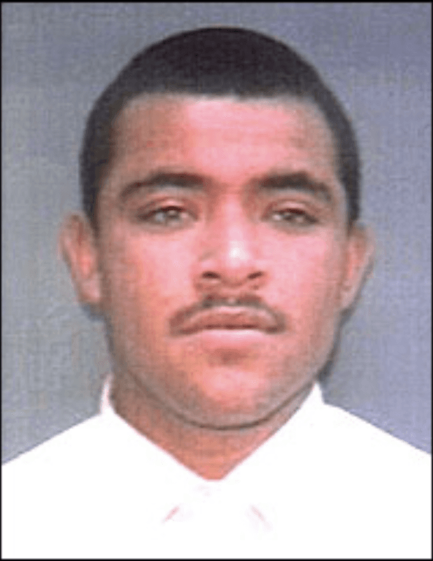 <a href="https://www.lapdonline.org/top_ten_most_wanted/most_wanted_view/12847" target="_blank">Víctor Vargas</a> ha sido identificado como pandillero y es buscado por asalto y asesinato de dos miembros de una pandilla rival.