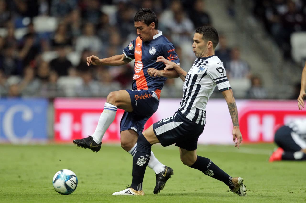 Puebla se plantó con autoridad ante Rayados y su defensiva mantuvo fuera de zona de peligro a los atacantes de Rayados.