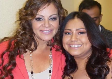 Luz María ganó
<i>La Voz México</i> 2012, programa donde tenía de couch a la propia Jenni Rivera. Aún lucha por llegar a la cima en el género de la banda, pero le está costando trabajo.
<br>