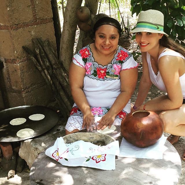 Conviviendo con las personas del lugar.