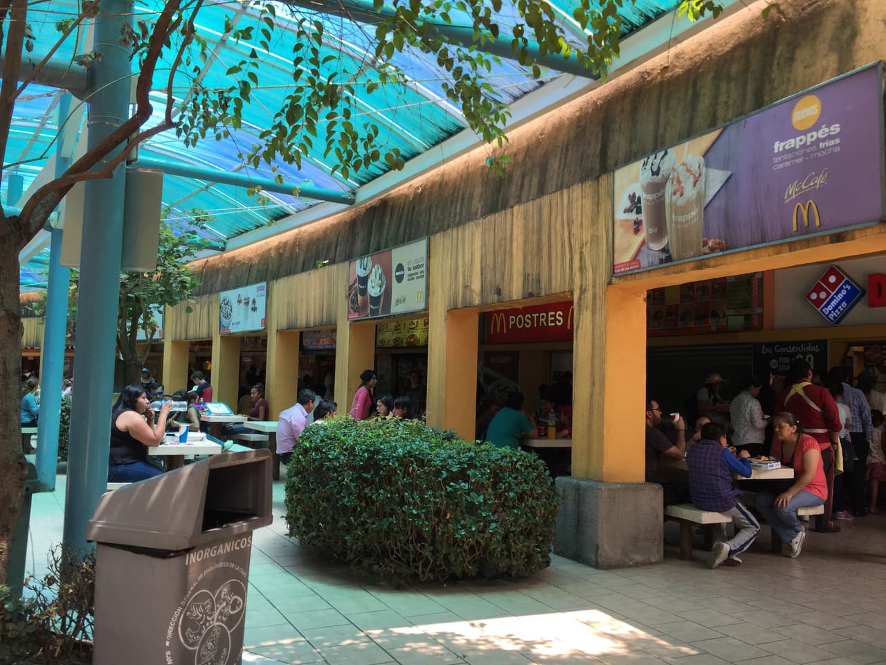 La zona de alimentos del zoológico.