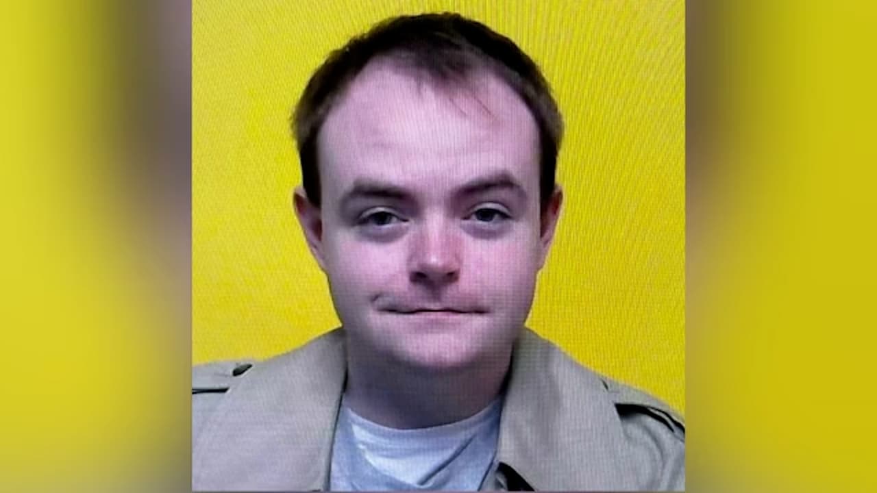 Edwards trabajó para la Policía Estatal de Virginia por un año y había renunciado el 28 de octubre del 2022.