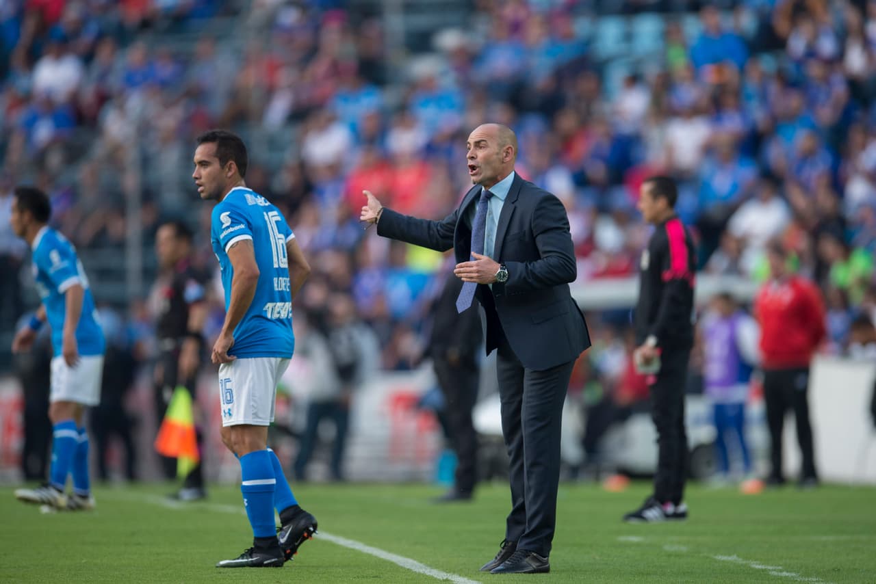 En su primer semestre al frente del equipo celeste, el trabajo del español no se vio acompañado por los resultados, la falta de gol fue un punto clave y ha resultado insuficiente.