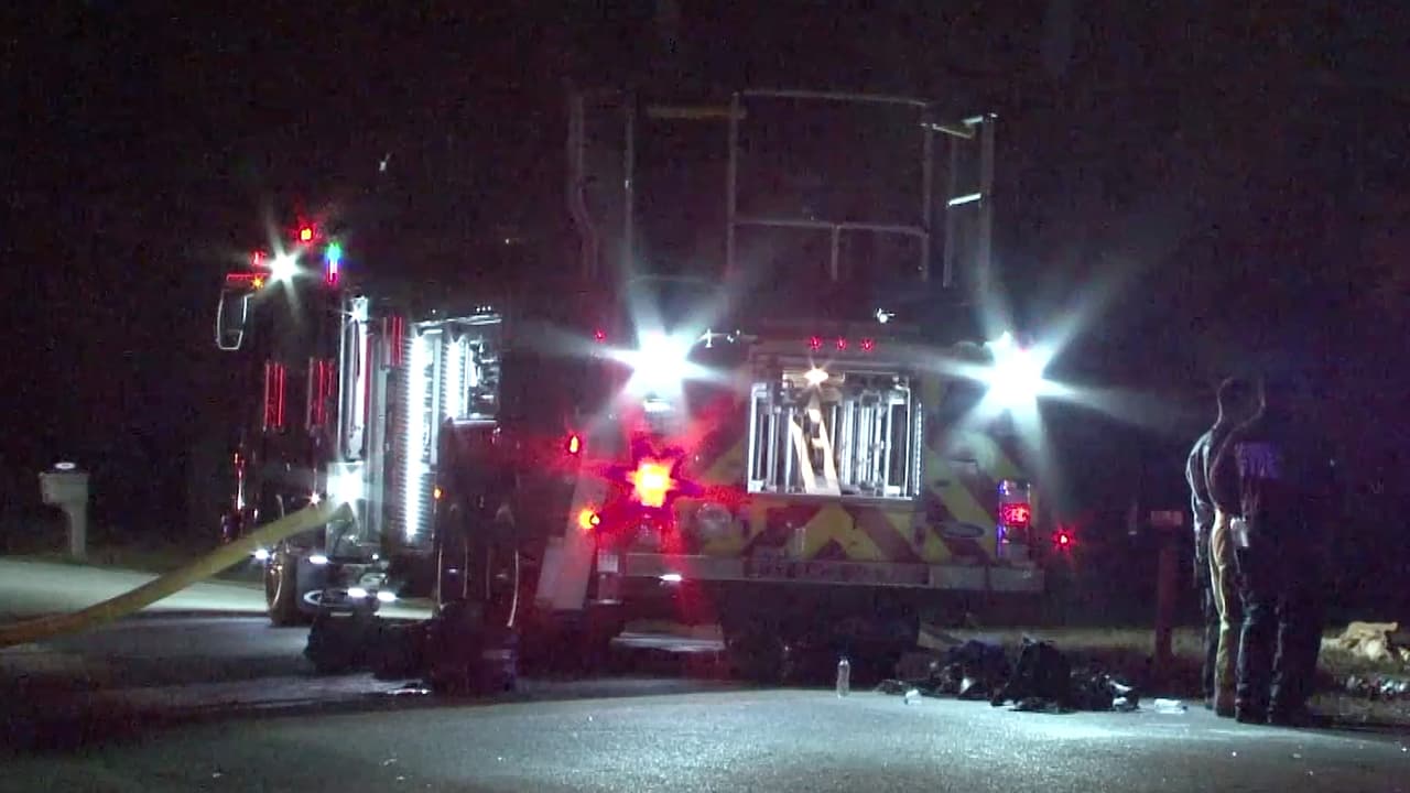 Se encontraron escombros en las calle pero las casas vecinas no se vieron afectadas.