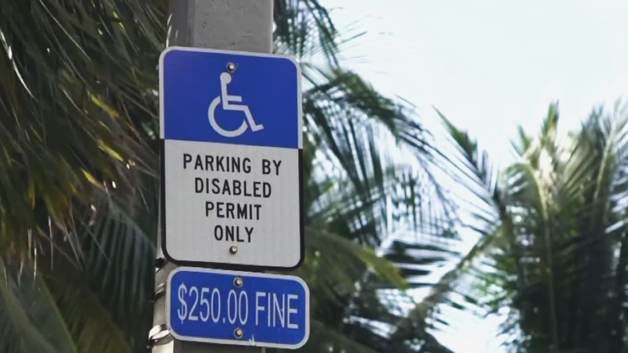 Nuevos arrestos vinculados al fraude con permisos de parqueo para discapacitados en Miami-Dade