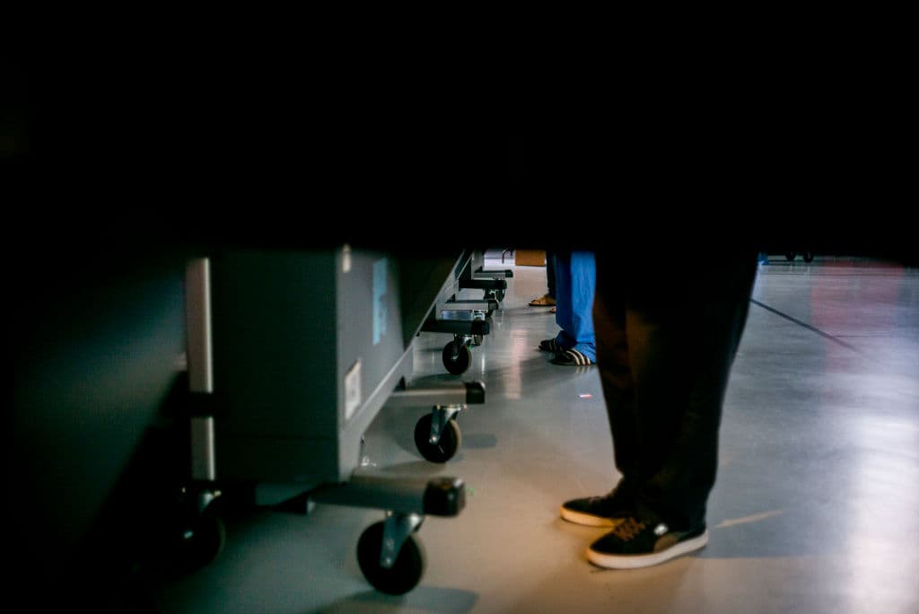 "Hemos marcado dos hitos importantes en la historia electoral de Pensilvania", dijo la secretaria de Estado Kathy Boockvar. "Por primera vez, los votantes de Pensilvania pudieron votar por correo sin tener que dar una excusa, y lo hicieron en cantidades impresionantes".