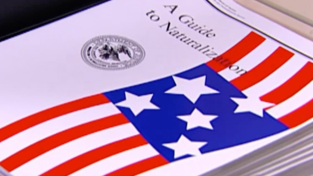 Madre salvadoreña se cambia de casa sin dar 6 pasos que hoy la condenan a la deportación