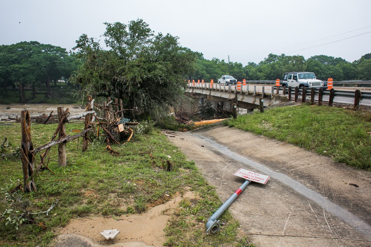 Algunas zonas de la ciudad quedaron bajo el agua luego de intensas lluvias.