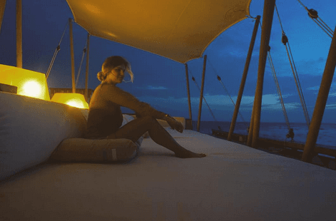 Pero ha omitido el pequeño detalle de que ¡no está viajando solo!