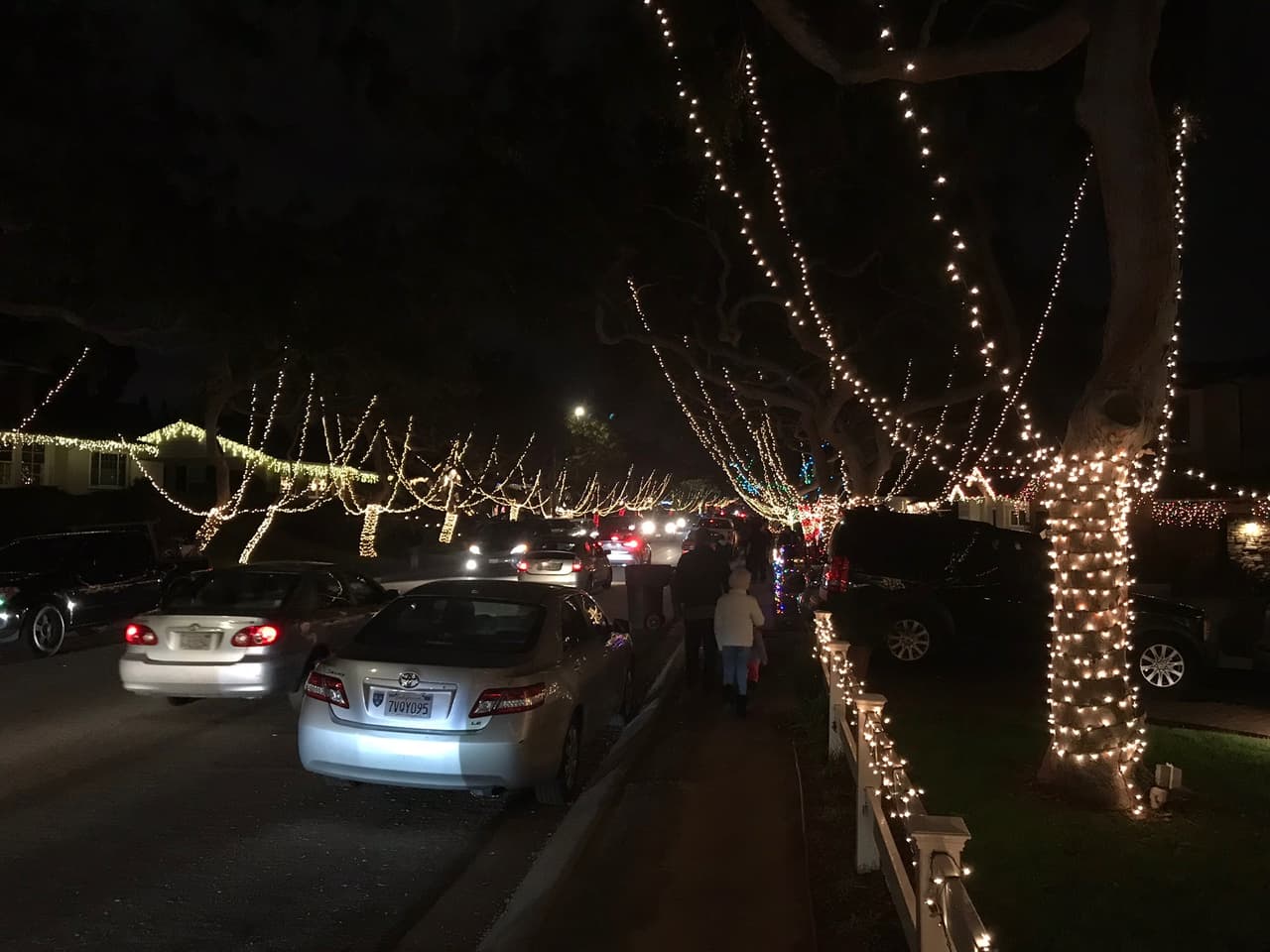 Tenga en cuenta que no está permitido estacionar en el vecindario.