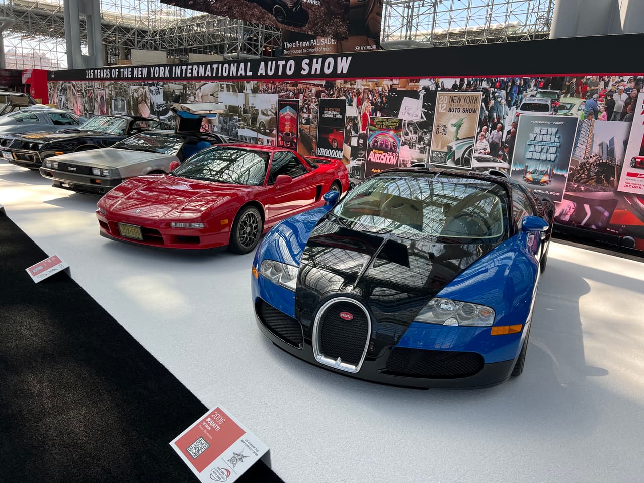 <b>La edición 125 del Auto Show de Nueva York </b>arranca 
<b>del 18 al 27 de abril</b>, ofreciendo múltiples experiencias a sus visitantes. Los nuevos modelos de marcas como 
<b>Toyota</b>, Mercedes Benz, Hyundai, 
<b>BMW, Kia, Ford, Nissan</b>, Jeep, Porshe y 
<b>Ferrari</b> entre muchísimas otras, están en exhibición 
<b>el centro de convenciones Jacob Javits, en Manhattan. </b>