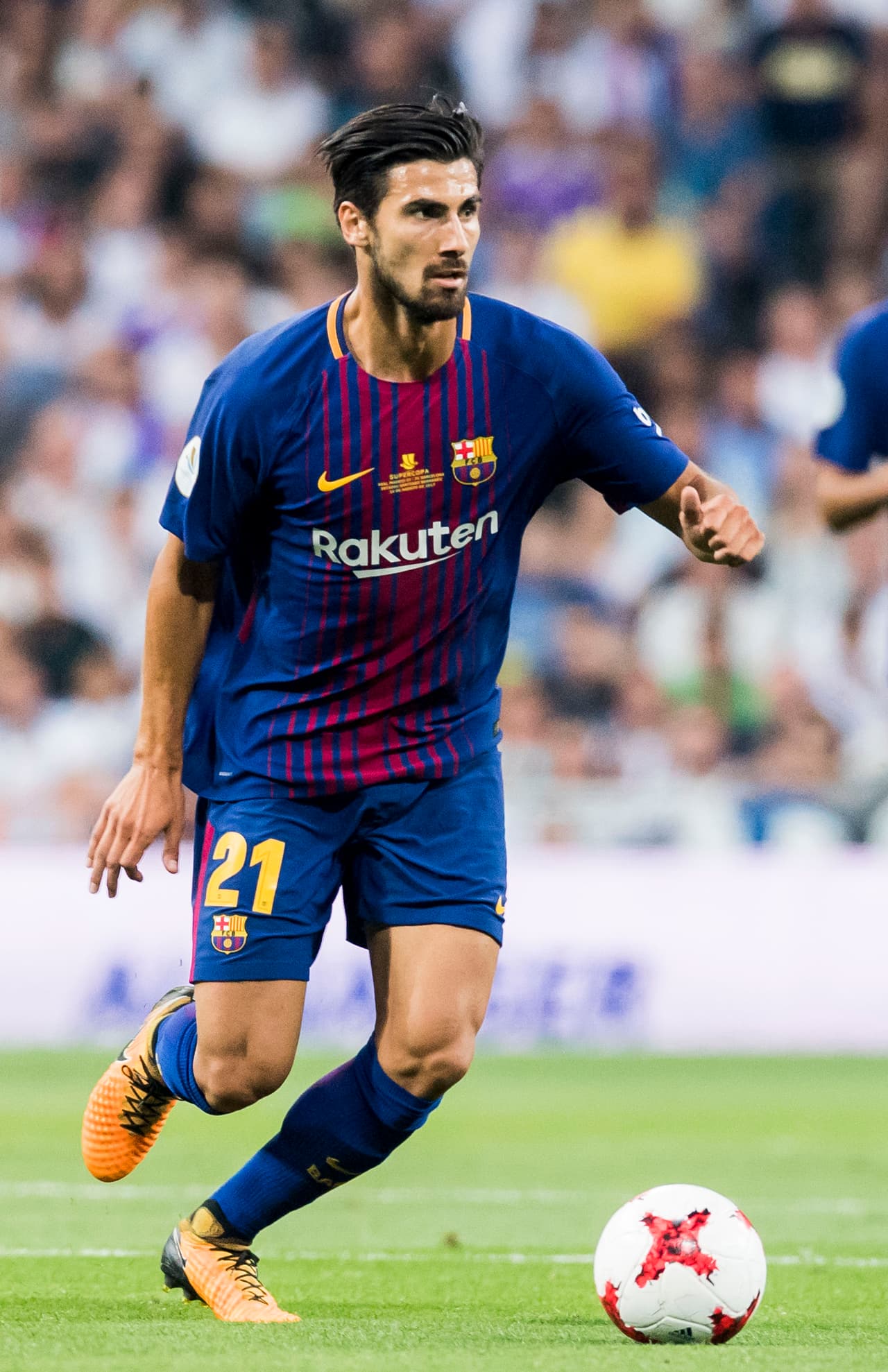 El portugués André Gomes, que llegó al Barcelona como crack, está en la cuerda floja por su bajo rendimiento. La Juventus surge como un destino apetecible.