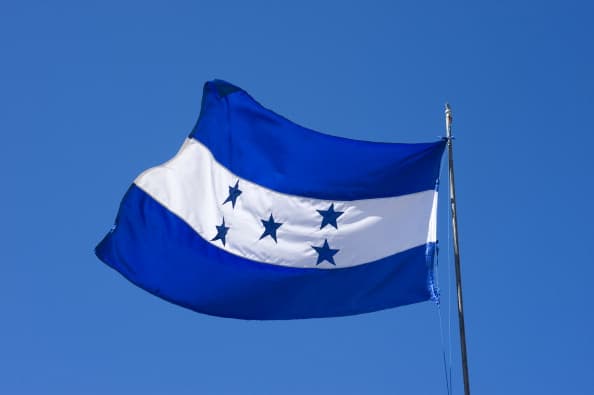 El Consulado de Honduras inaugura la emisión del Documento Nacional de Identidad 