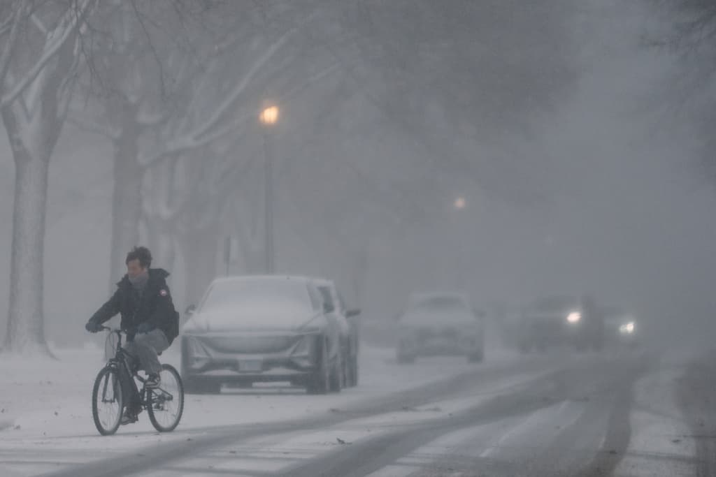 Los meteorólogos advierten de una tormenta "potencialmente catastrófica" con hielo desde Texas hasta las Carolinas