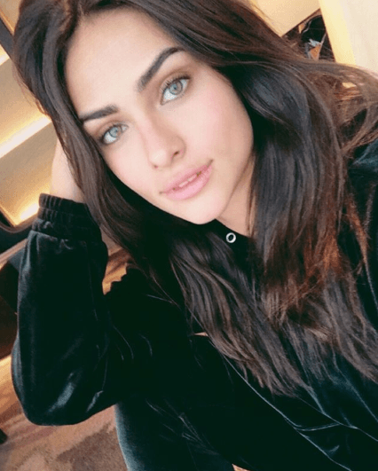 Tras la polémica que se generó, la actriz aclaró lo sucedido con la estrella de mar a través de sus historias de Instagram.