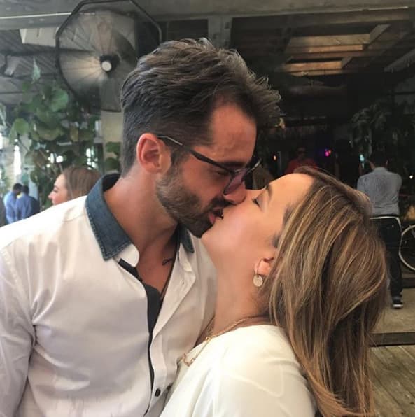 El 27 de mayo
<b><a href="https://www.univision.com/temas/toni-costa">la pareja anunció su separación</a></b> tras casi una década de relación, aunque nunca se casaron.
<br>