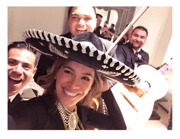 Karla Martínez: "Anoche...". (Junio 5, 2016)