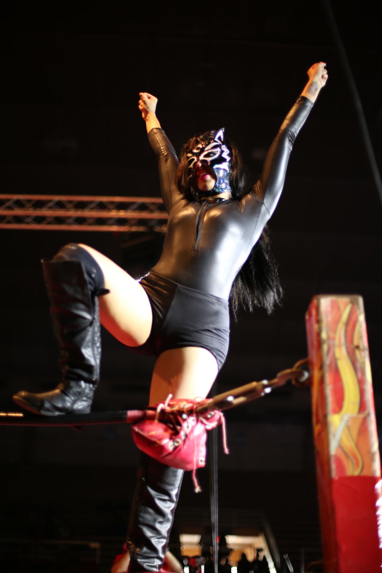 Decenas de asistentes disfrutaron del talento de artistas hispanos en el “Festival de Mayo” en la capital de Texas.