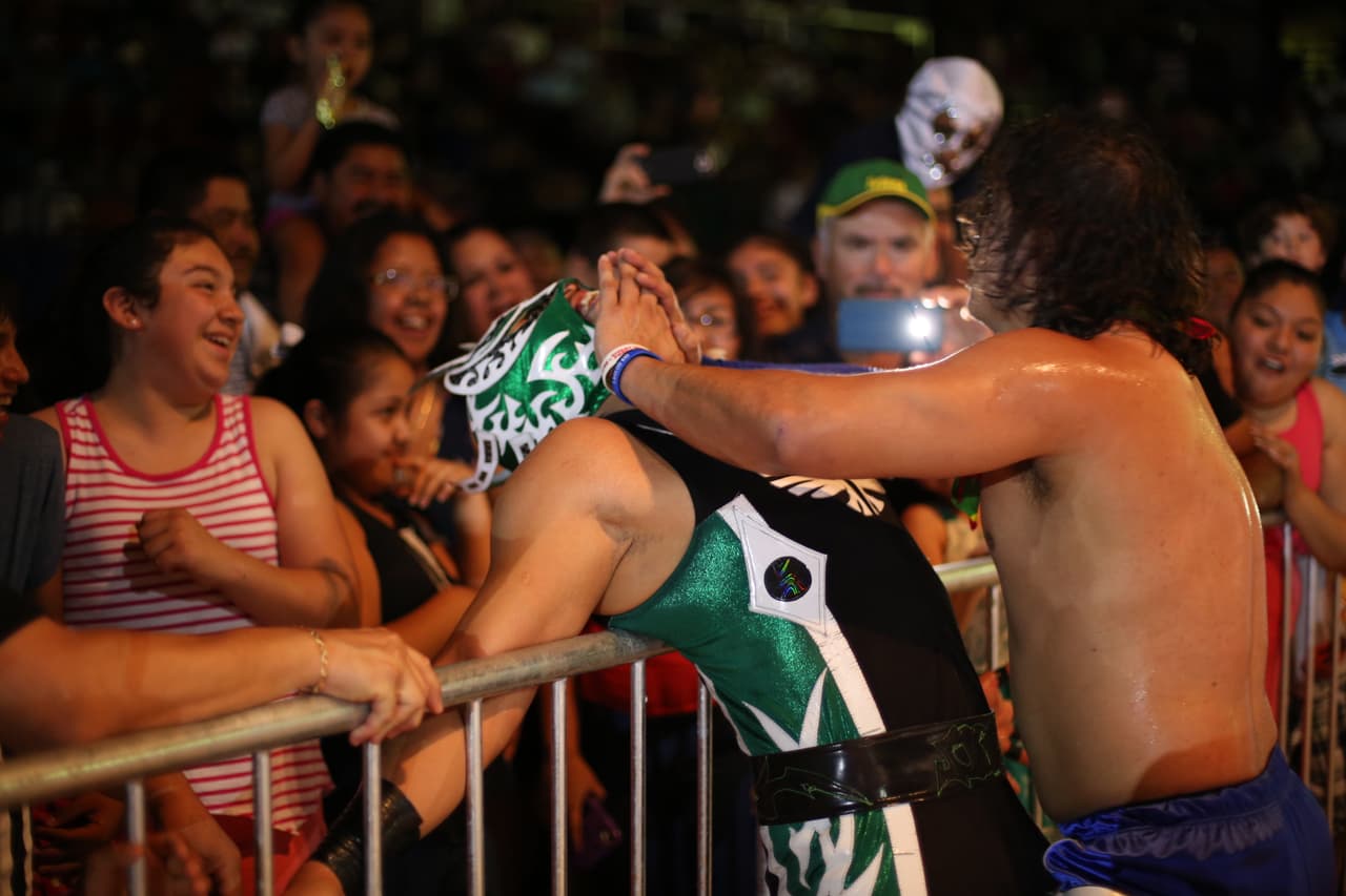 Decenas de asistentes disfrutaron del talento de artistas hispanos en el “Festival de Mayo” en la capital de Texas.